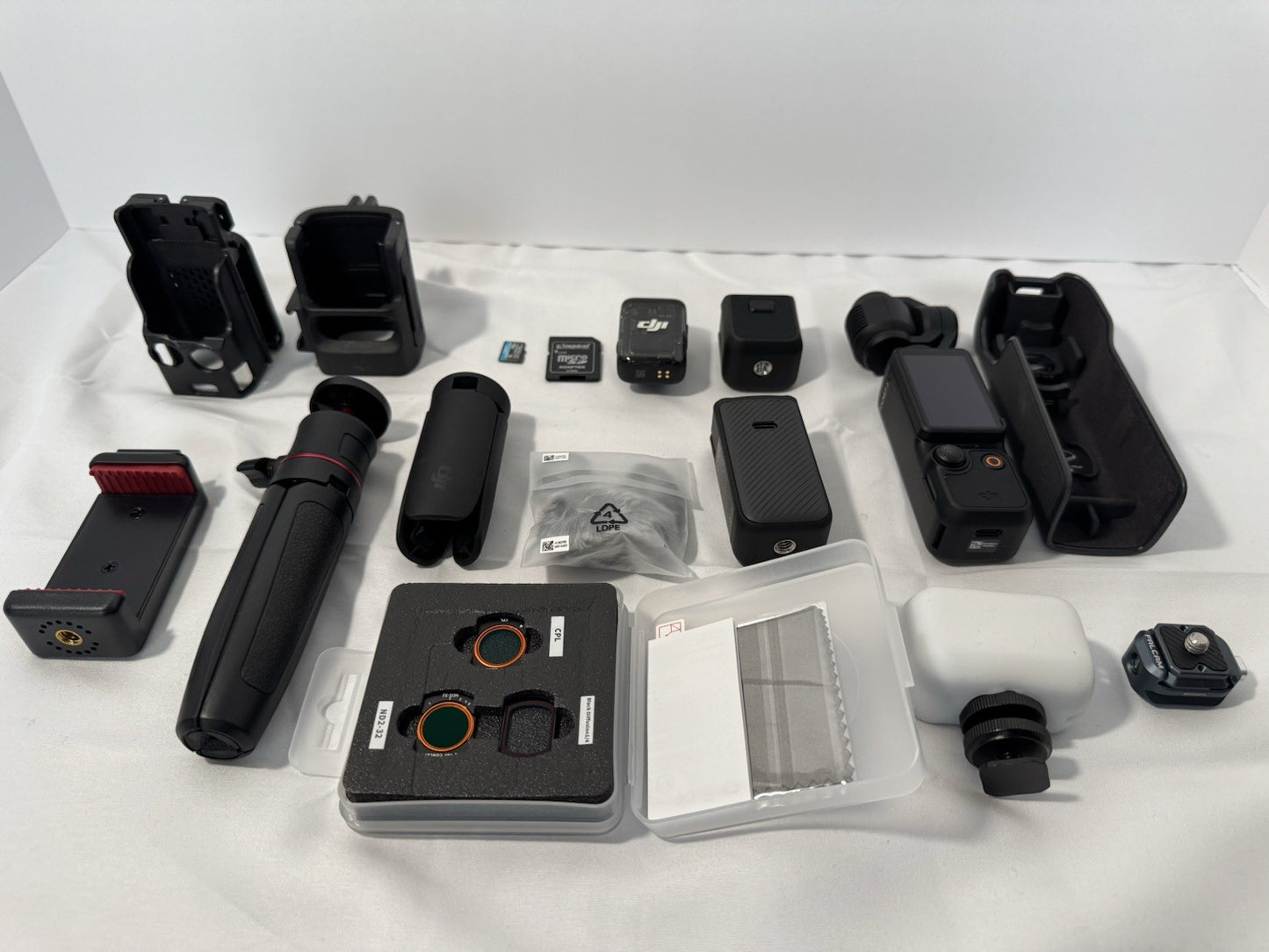 DJI Osmo Pocket 3 Creator Combo–Hardly Used, Original Box + Accessories