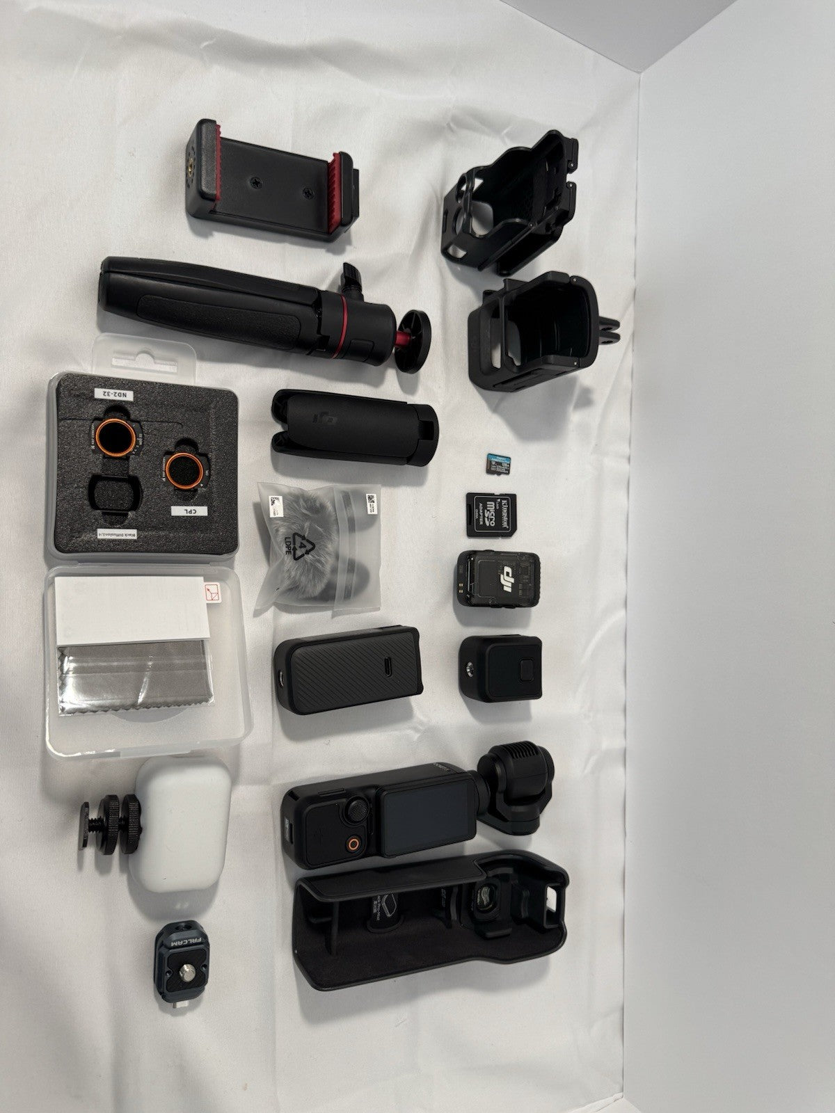 DJI Osmo Pocket 3 Creator Combo–Hardly Used, Original Box + Accessories