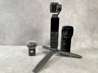 DJI OSMO Pocket 3 Combo w/Mic 3-Axis Stabilized Action Camera 1 CMOS 4K/120fps E