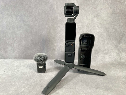 DJI OSMO Pocket 3 Combo w/Mic 3-Axis Stabilized Action Camera 1 CMOS 4K/120fps E