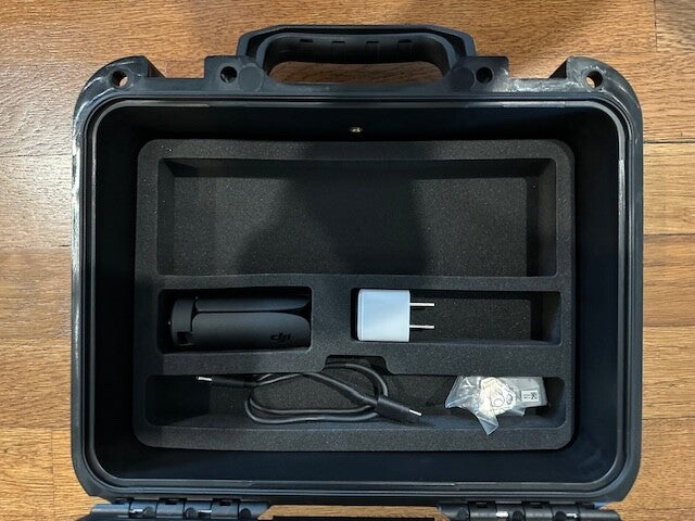 DJI Osmo Pocket 3 Creator Combo Stabilizer and 4K Handheld Camera w/ case