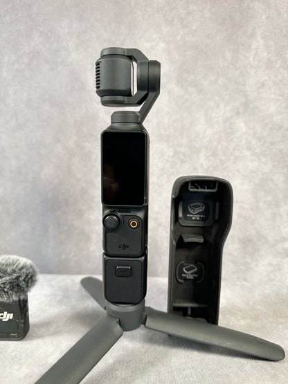 DJI OSMO Pocket 3 Combo w/Mic 3-Axis Stabilized Action Camera 1 CMOS 4K/120fps E