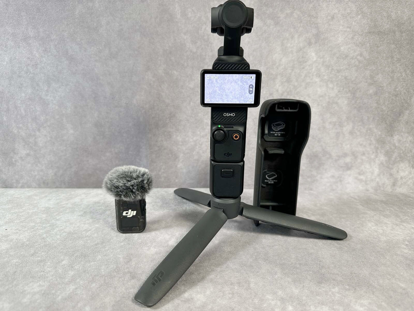 DJI OSMO Pocket 3 Combo w/Mic 3-Axis Stabilized Action Camera 1 CMOS 4K/120fps E