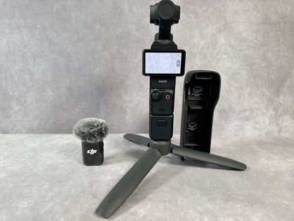 DJI OSMO Pocket 3 Combo w/Mic 3-Axis Stabilized Action Camera 1 CMOS 4K/120fps E