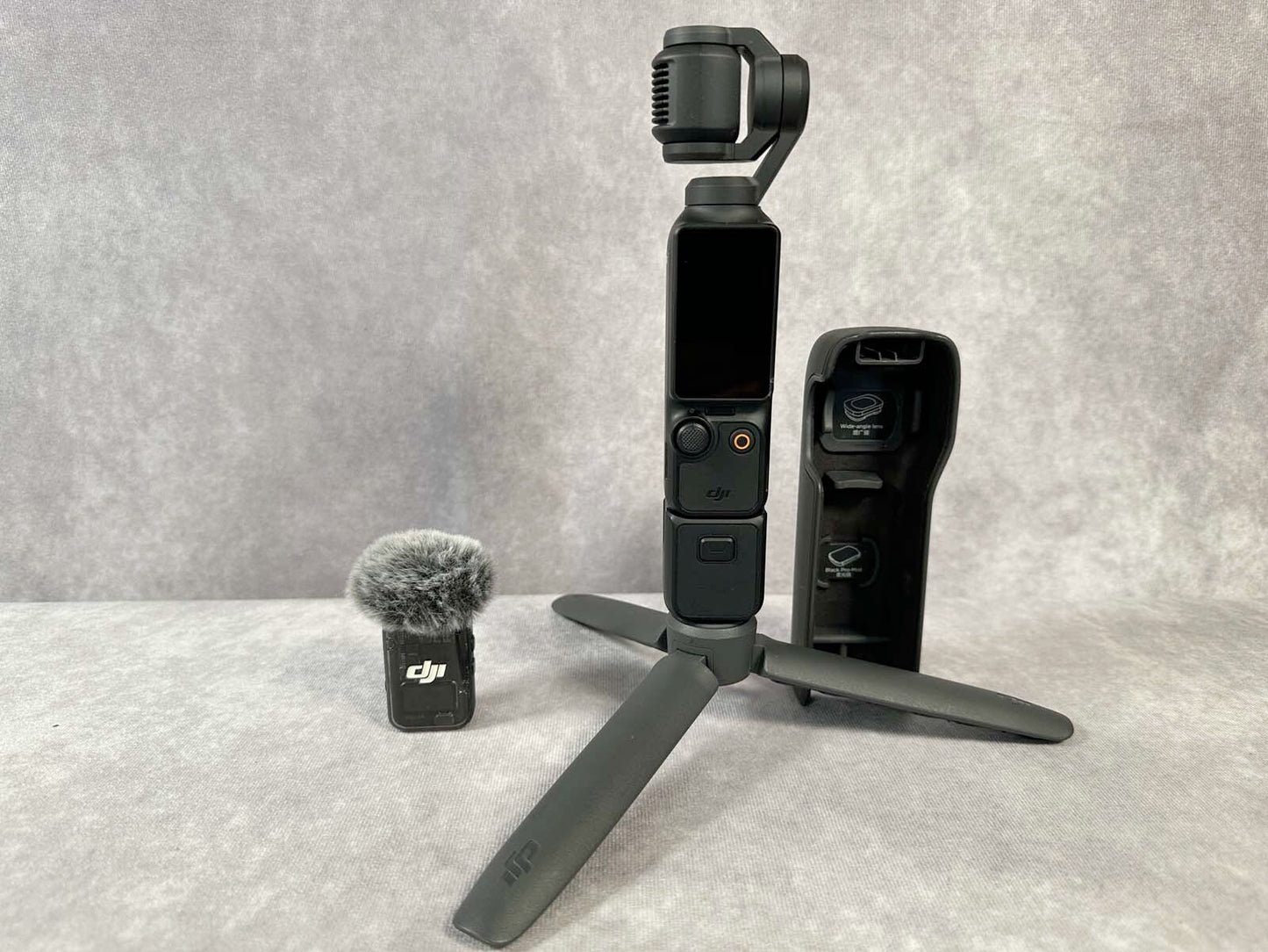 DJI OSMO Pocket 3 Combo w/Mic 3-Axis Stabilized Action Camera 1 CMOS 4K/120fps E